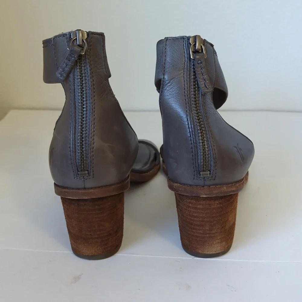 Frye Brielle Charcoal Grey Wooden Ankle Sandals - Size 8 - Picture 9 of 15
